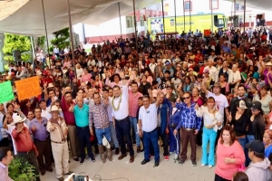 En Xonacatepec se atendieron temas de agua, seguridad y salud,  por parte del senador Armenta