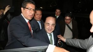 Jes&uacute;s Murillo Karam se encuentra con vida y en proceso de recuperaci&oacute;n, familia desmiente fallecimiento