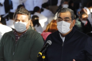 No toleraremos bloqueos viales por oposición a verificación en Puebla: Céspedes 