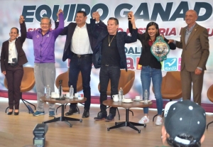 Con Julio César Chávez, la promotoría del deporte en Puebla está asegurada: Armenta