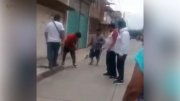 “¿Te falta algo?”, Brandon se robó una moto y terminó regañado y golpeado por su papá 