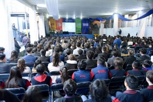 Mario Riestra asiste a la inauguración del Modelo de las Naciones Unidas en el Colegio Euroliceo