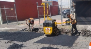 Campa&ntilde;a Capitalina Bacheando Puebla: mejora vialidades en el sur de la ciudad