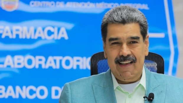 Maduro evalúa exiliarse en Rusia tras conversaciones con Donald Trump, según fuentes