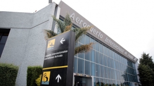 Popocatépetl no da tregua: por caída de ceniza, aeropuerto de Puebla suspende operaciones