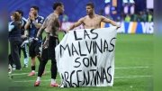 Reino Unido pide a la FIFA investigar pancarta de Malvinas mostrada por Argentina tras eliminar a Inglaterra