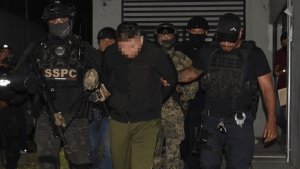 Trasladan al “Licenciado”, presunto autor intelectual del asesinato de Carlos Manzo, al Altiplano