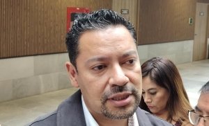 Andr&eacute;s Villegas desaf&iacute;a a los Mier y va por el Distrito 08 de Ciudad Serd&aacute;n