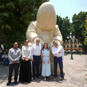 Pepe Chedraui inaugura la exposici&oacute;n &ldquo;Viajando con Timoteo. El mundo como escenario&rdquo;