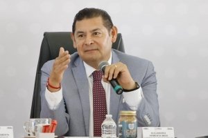 Auditorías en la SEP buscan transparentar destino de plazas: Armenta