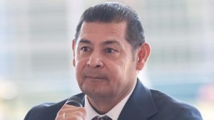 Gobierno prepara apoyos para hijos de Karina y Alexandro, poblanos asesinados en Tlaxcala