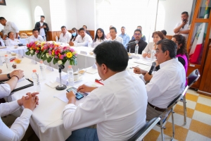 Céspedes se reúne con alcaldes para trabajar por Puebla