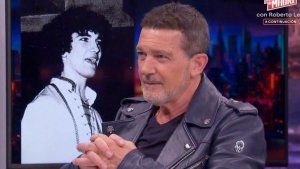 Antonio Banderas se sincera sobre la boda de su hija y su ruina econ&oacute;mica en los inicios: "Viv&iacute; en nueve pensiones"