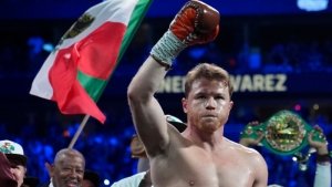 Canelo &Aacute;lvarez recibe inesperadas cr&iacute;ticas de Cuauht&eacute;moc Blanco y Juan Manuel M&aacute;rquez: "Puro flancito"